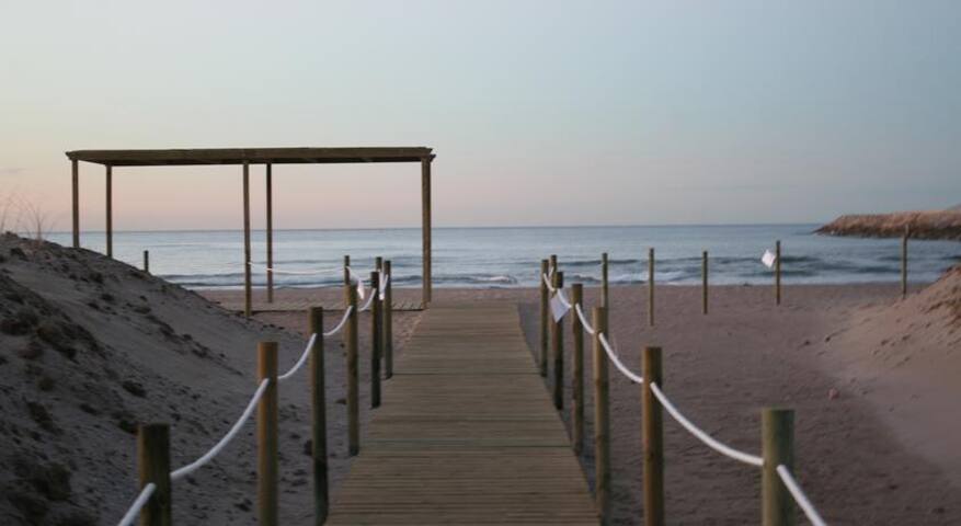 Double room 5 minutes walk from the beach