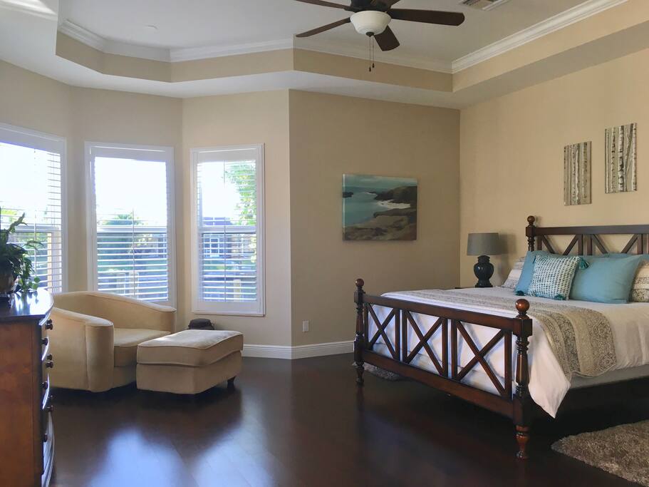 King Master has plenty of room; two roll away beds can fit in King or 1 in Queen or both in great room. King Suite has 2 walk in closets; one large to comfortably fit a crib, available on request, for quiet time.