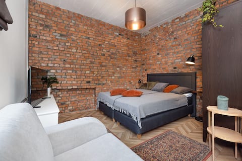 Luxurious apart king bed & kitchen, self check-in