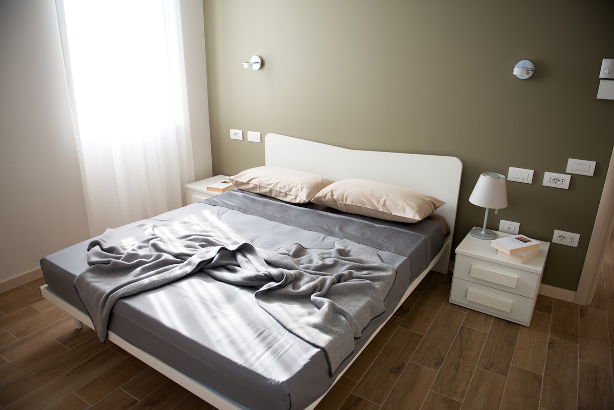 卧室配有双人床/单人床