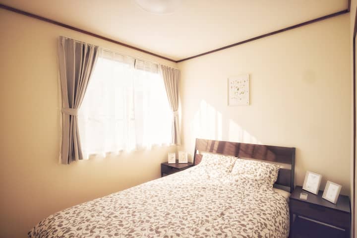 غرفة على الطراز الغربي في