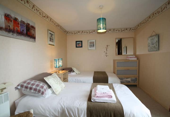 Chambre 2/Dhoma 2/Dhoma e gjumit 2