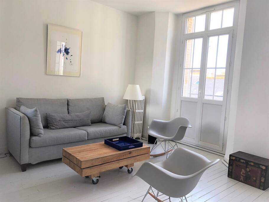 Salon avec porte fenêtre - Canapé-lit