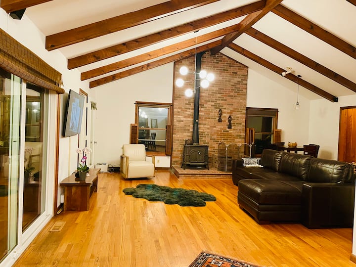 2-bedroom Lake-house With A Magnificent View - Lusby, MD