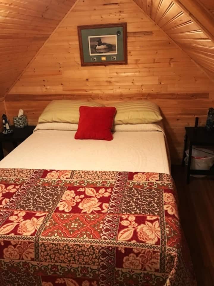 חדר שינה בלופט - מזרן ויסקו