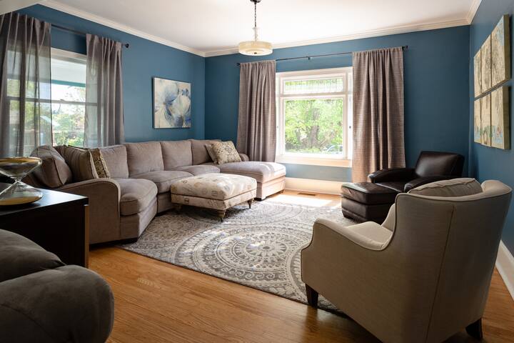 Overlook Victorian Mansion (5 Bedroom 10 Guest) gallery image 2