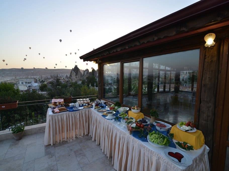 terrace restaurant and breakfast area