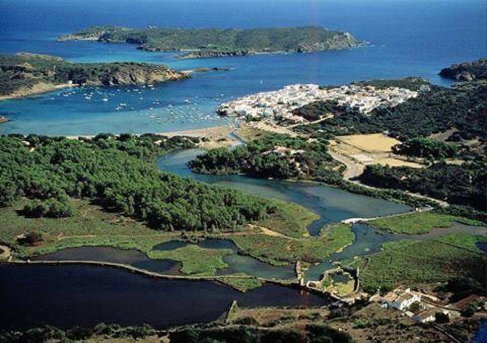 Es Grau with UNESCO Park Lake
