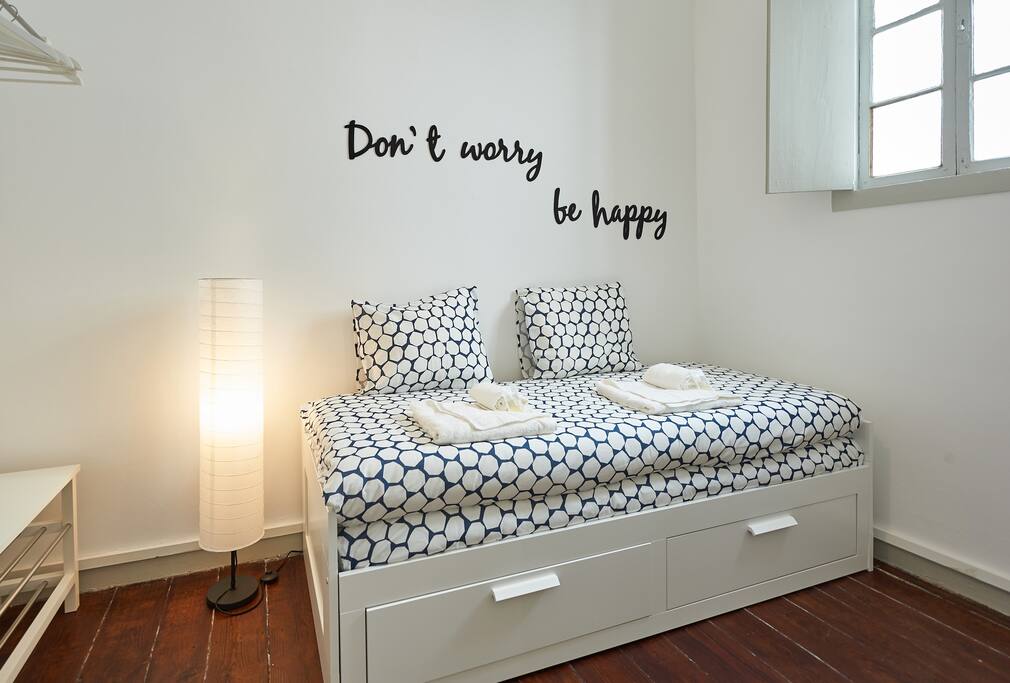 Bedroom 2 that can be 2 single beds or 1 double bed