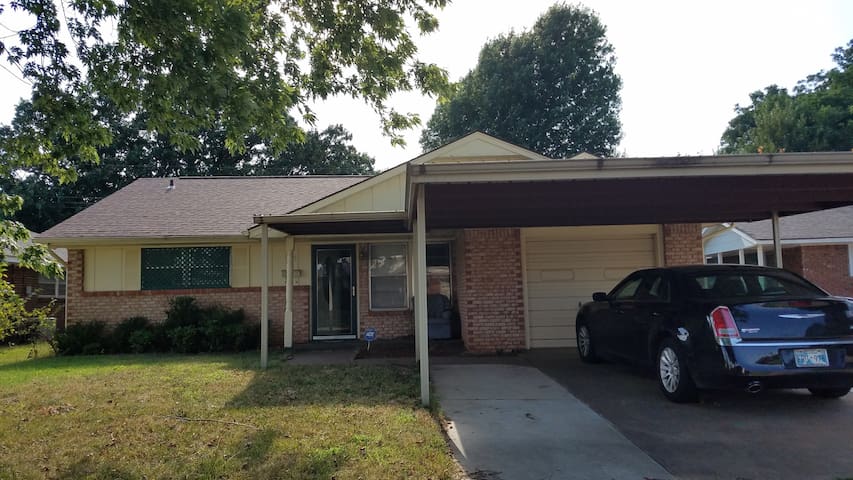 Quaint Neighboorhood Home