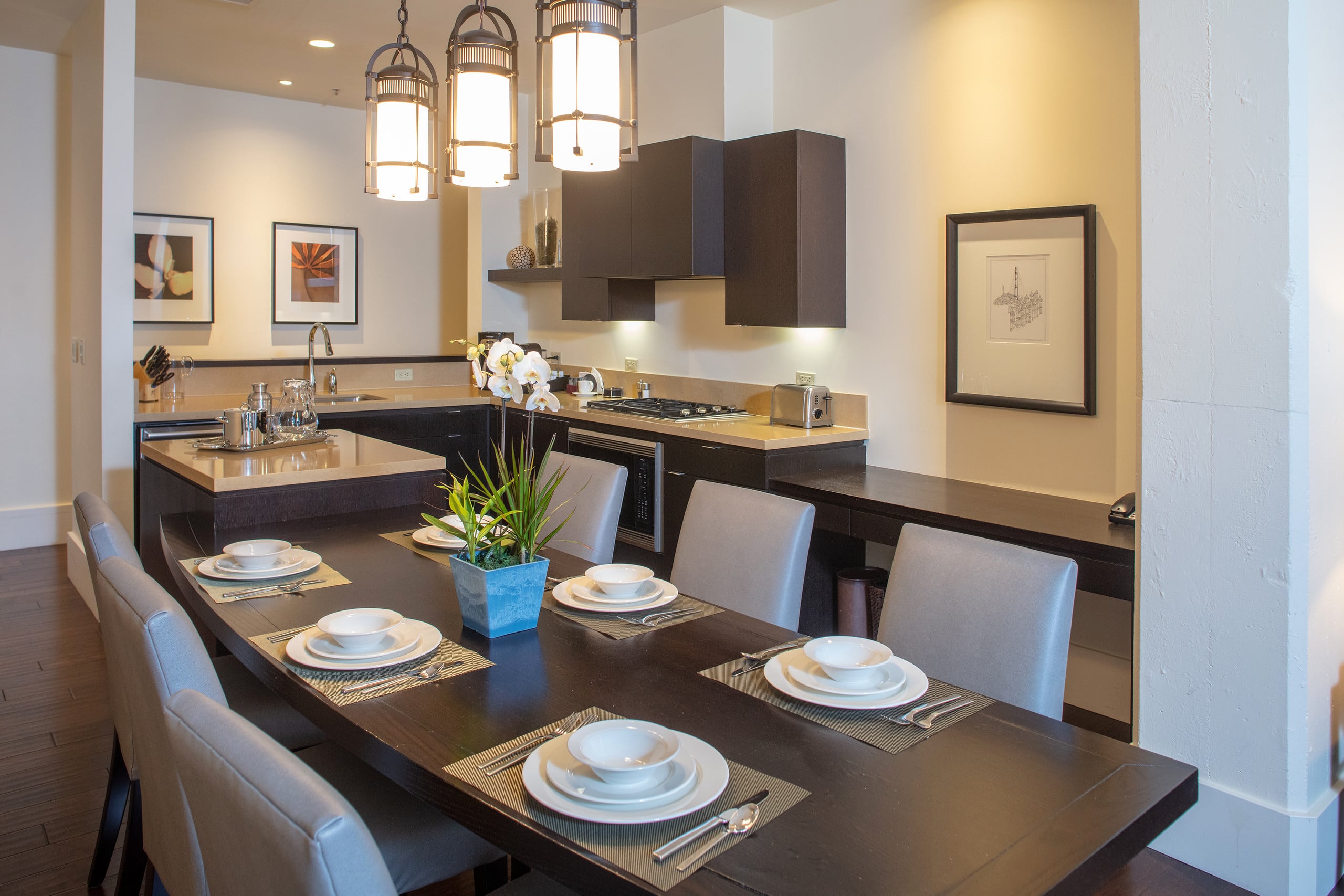 Condo in San Francisco · ★4.91 · 2 bedrooms · 2 beds · 2 baths - Image 6