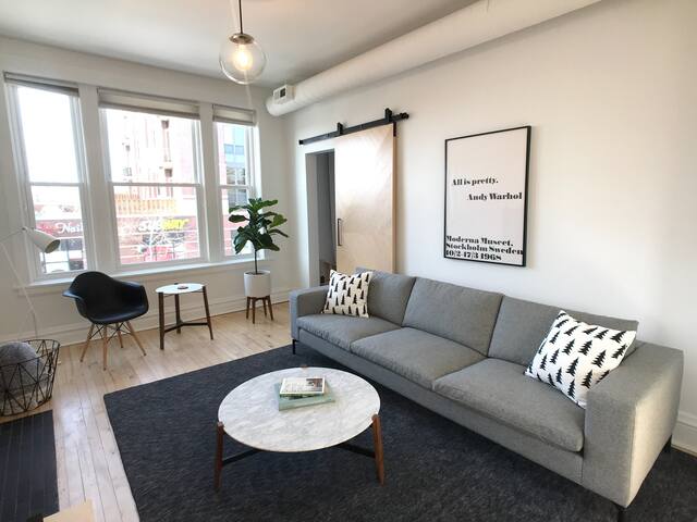 Amadeus Stay – Hip Central 3bdrm Apt +Free Parking