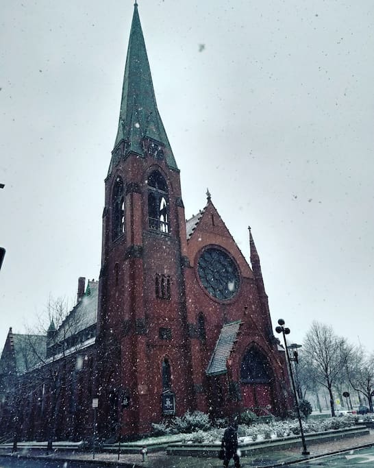 Opposite to the First Baptist Church Cambridge