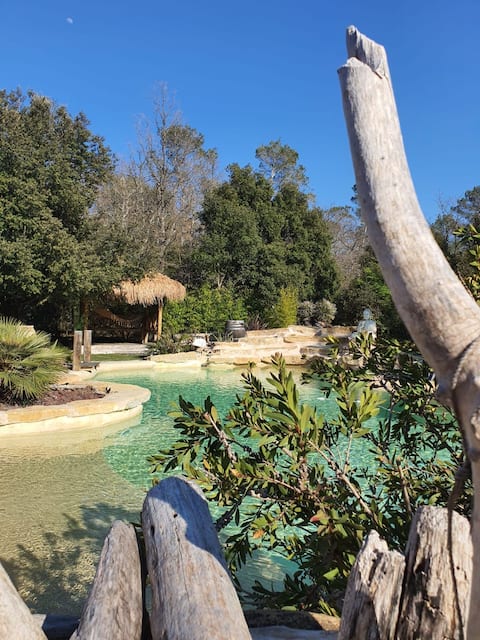 VILLA   Lou Paradisio gîte rocbaron (Var)