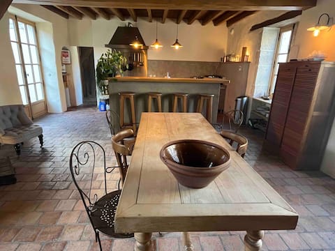 Rustic house in Beautiful Burgundy