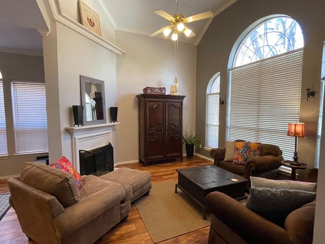 North Dallas Rental gallery image 4