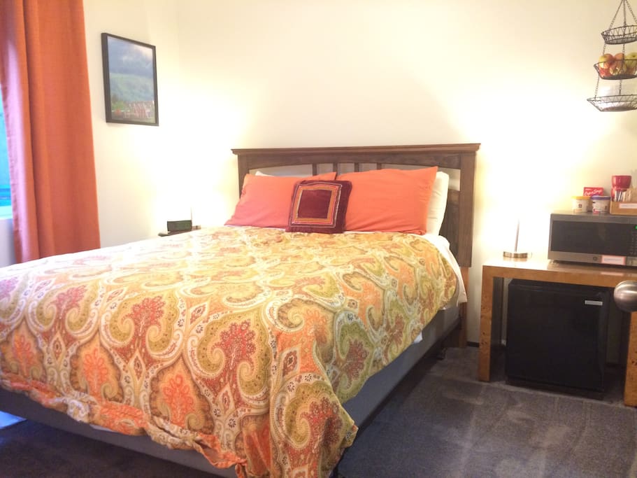 Room features a Serta Perfect Sleeper (Queen Mattress). With a 4.5/5 star rating on top-seller's websites, you're certain to have a comfortable night's sleep! Control your own room temperature for maximum comfort.