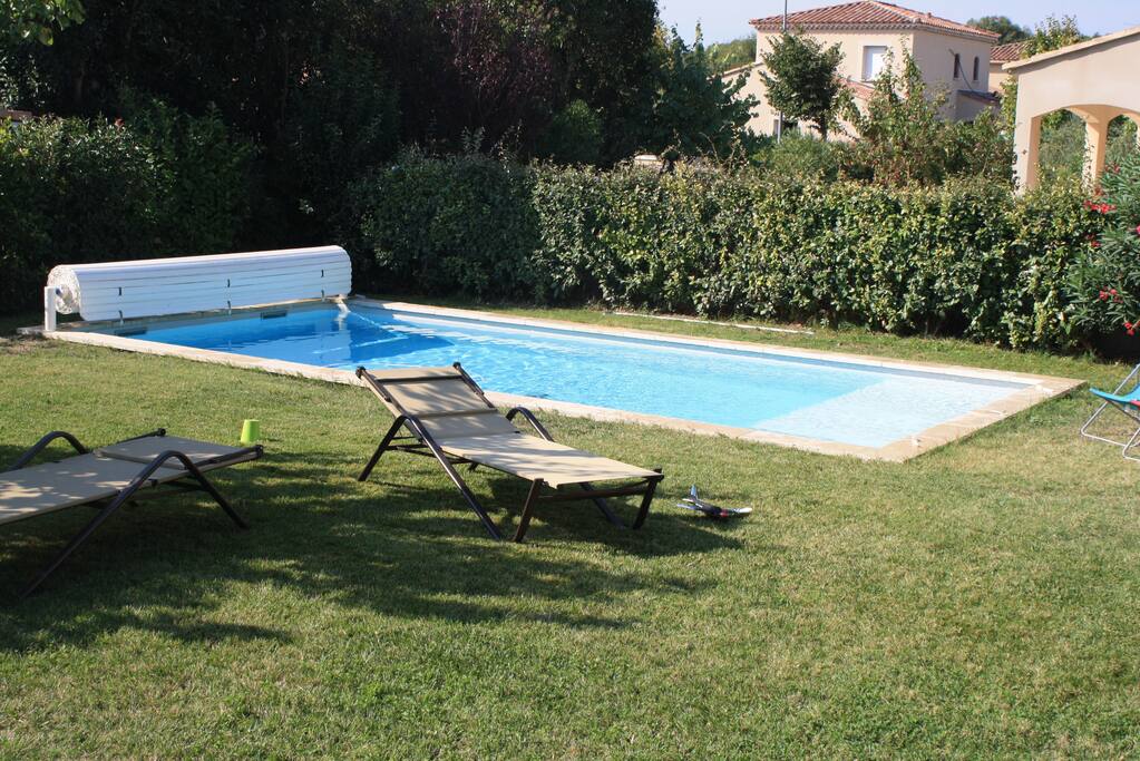 Piscine Sécurisée - 8,5x4mx1,4m
Plage intérieure