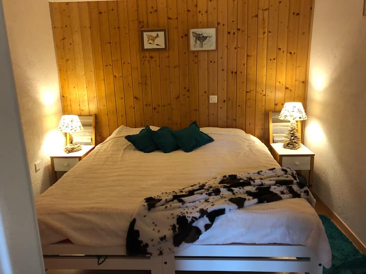 Განმარტოვდით ღამის გასათენებლად