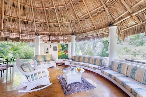 Top performing Airbnb: Exclusive house in Entrepuentes in Apulo