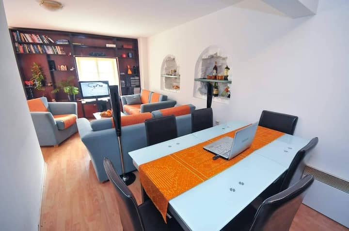 غرفة المعيشة