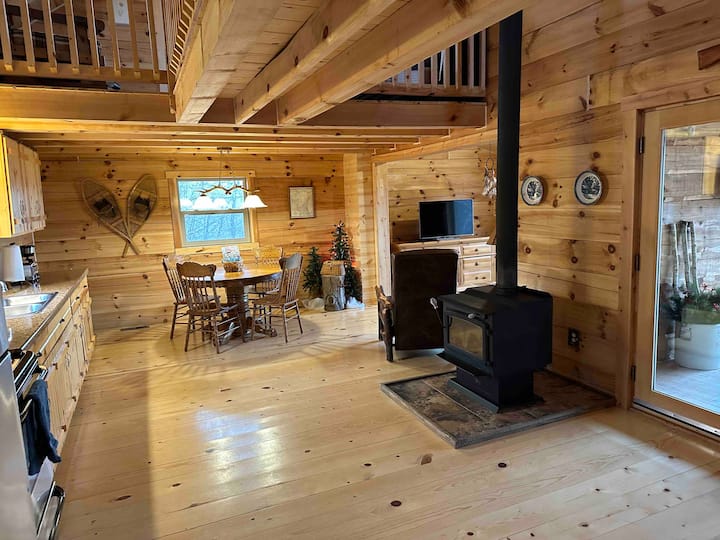 Cozy Ridge Retreat Cabins for Rent in De Soto, Wisconsin, United