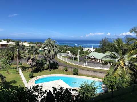 Nice studio overlooking the sea and close to the airport.