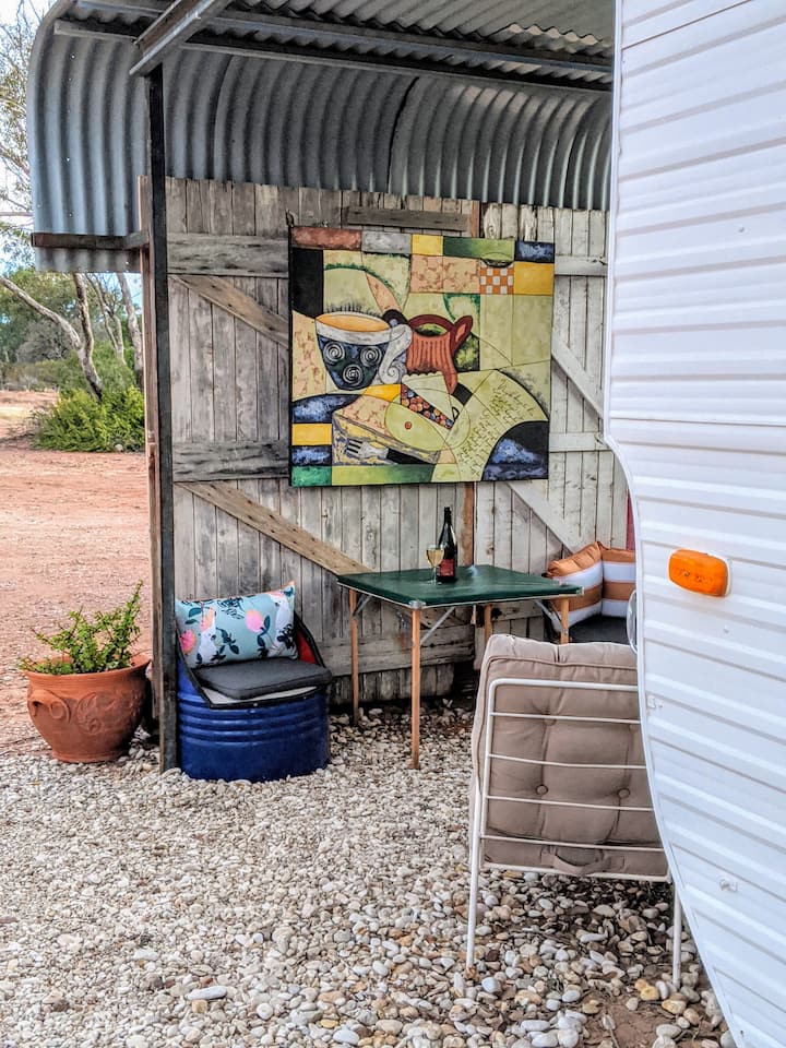 Lightning Ridge Holiday Rentals & Homes New South Wales, Australia