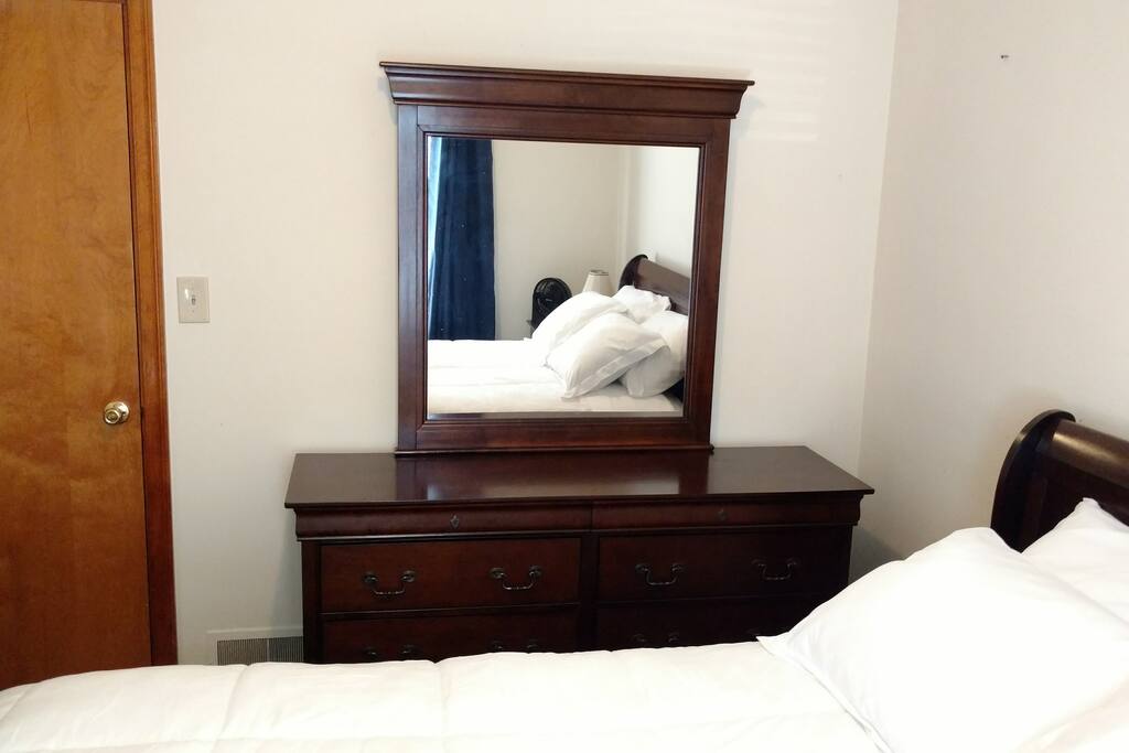 Dresser