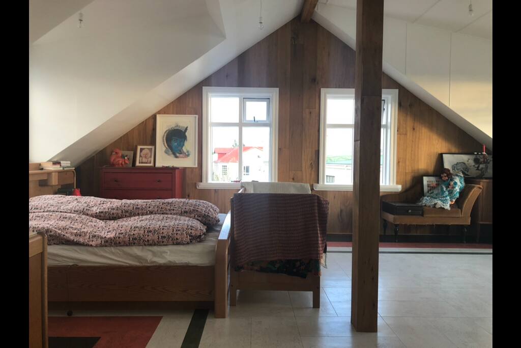 bedroom suite