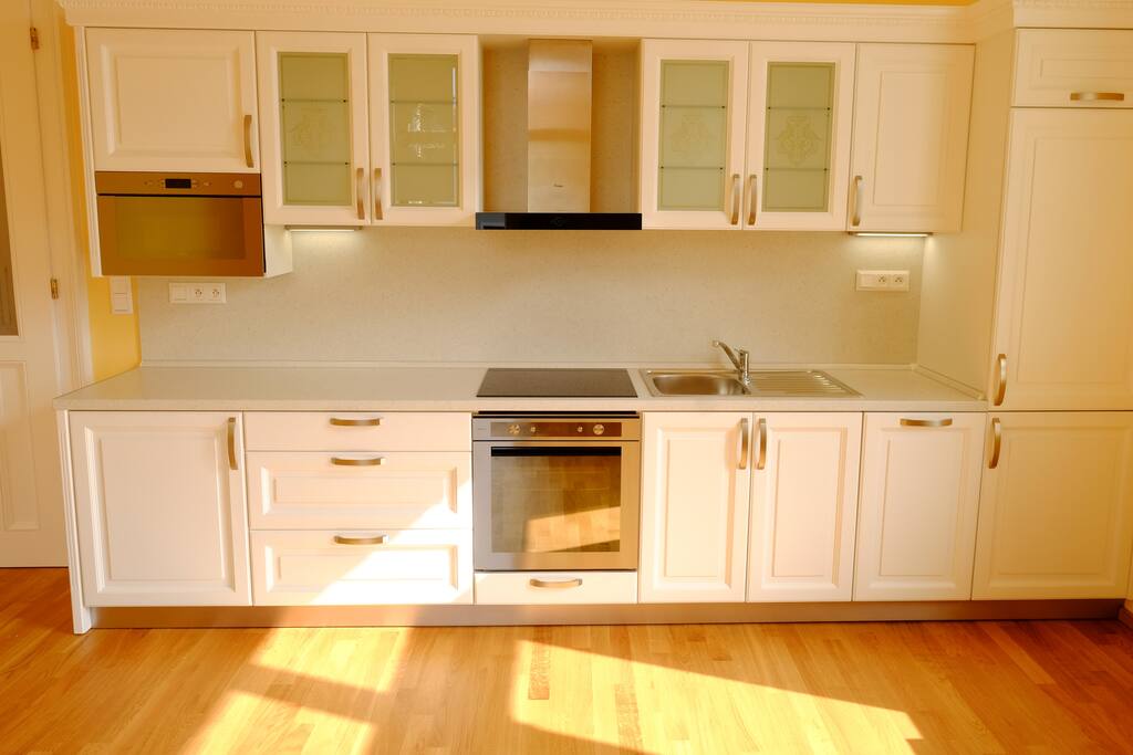 Beautiful fully sized & equipped brand new kitchen with microwave, fridge-freezer and dishwasher