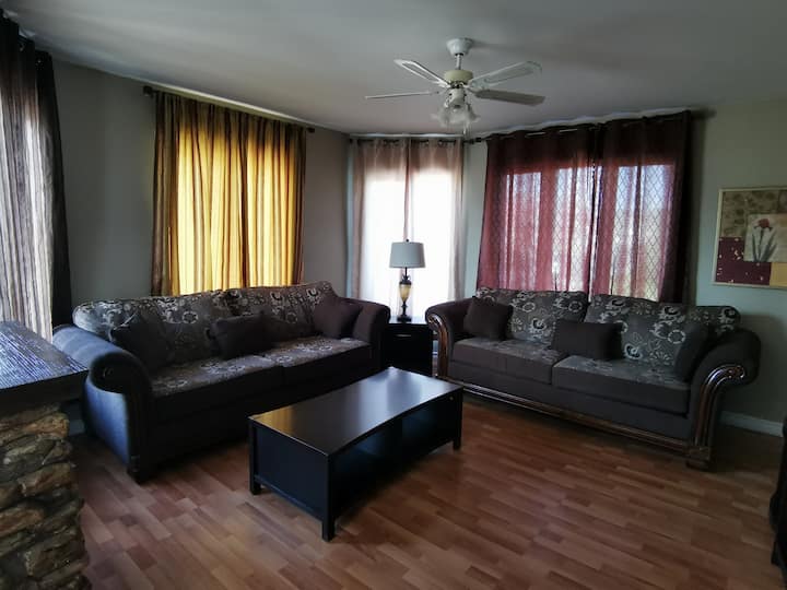 Grand Logement à 2 Minutes Du Centre-ville. - Victoriaville