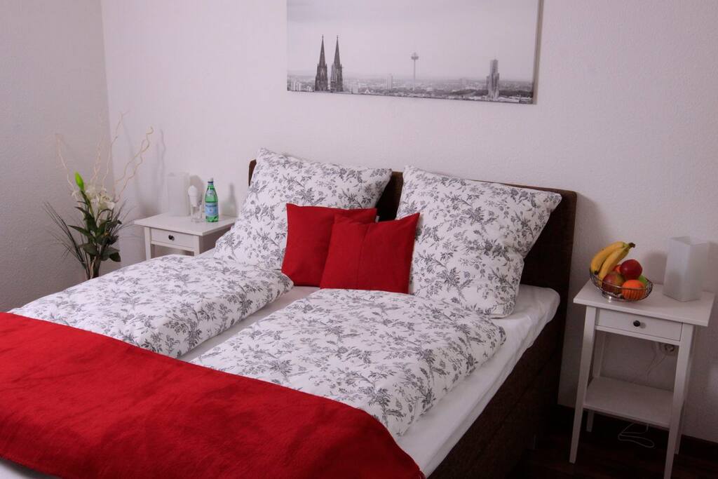 Schlafzimmer 1
