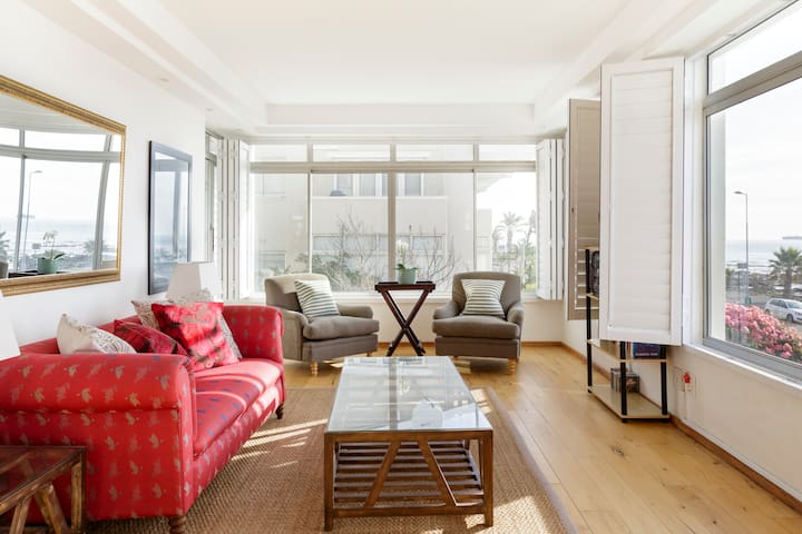 Ocean-Front Flat near Cape Town Stadium