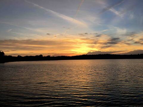 Lovely Lake property adjacent to GlacierHills Park