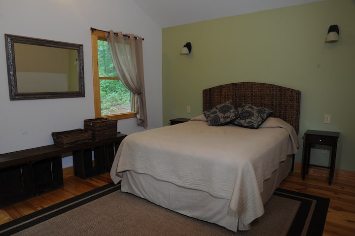 Queen Bed