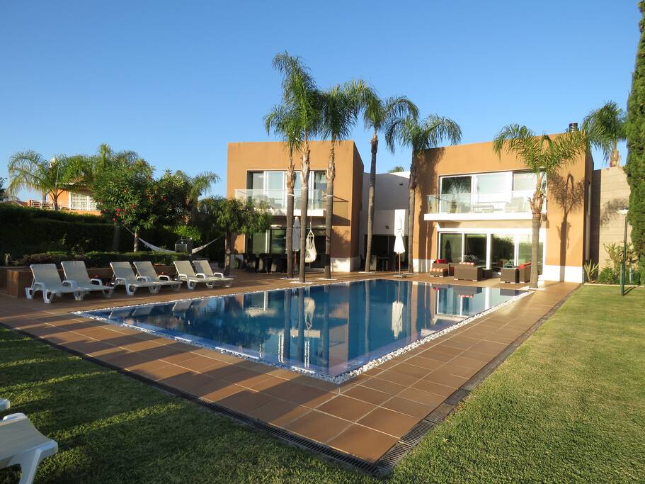 Piscina e Jardim