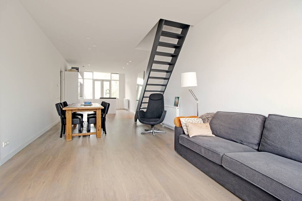 Spacious livingroom