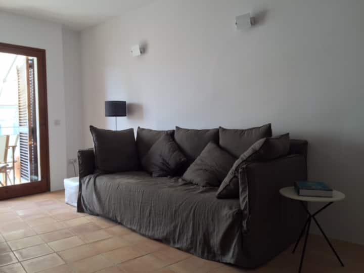 Stylish Duplex Apartment In The Heart Of Calella - Llafranc
