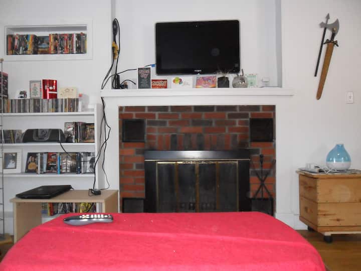 壁炉，等待大喊大叫