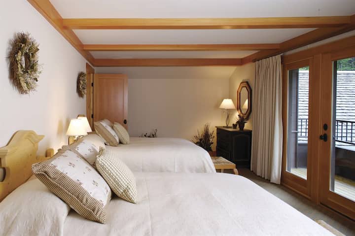 Dobbeltsenge i tredje soveværelse. Badeværelse en suite.