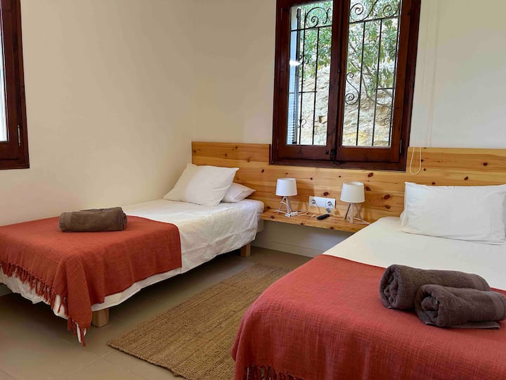 غرفة النوم 2