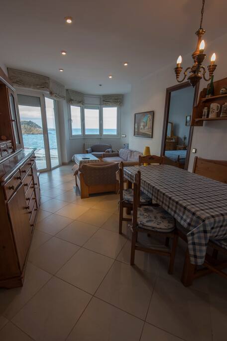Sala de estar / Living room