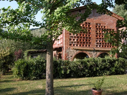 Romantic rustic house. Complete privacy