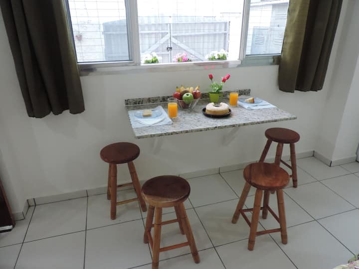 Apart.flat 1, Com Quintal No Centro Perto Da Praia - Peruíbe