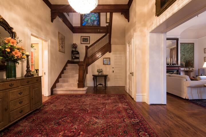 Grand 4-Level Painted Lady Victorian with Parking gallery image 3