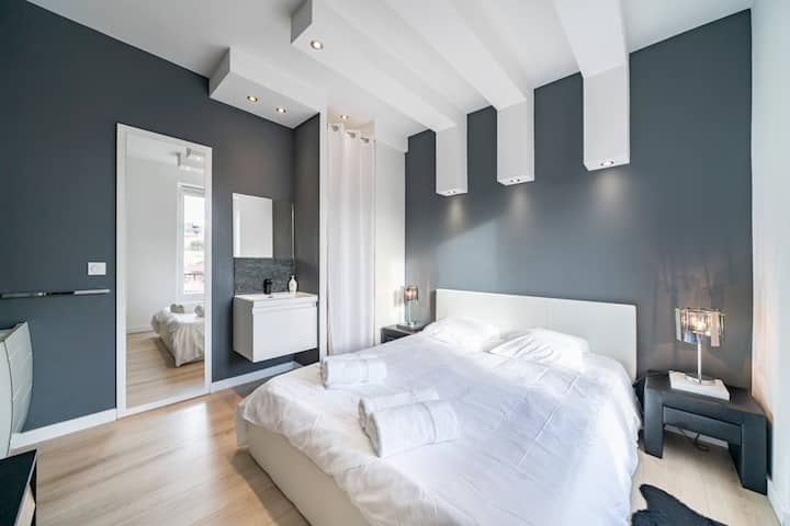 الحمام مغلق