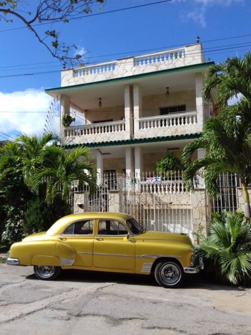 Hostal Casa Feliz (Front)