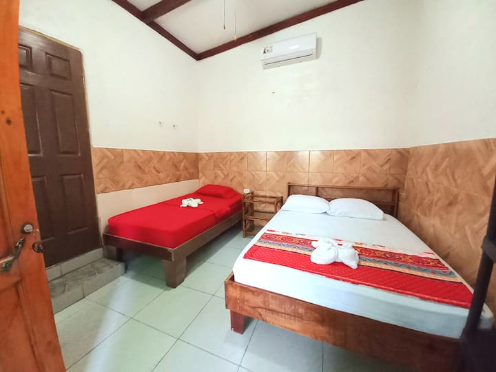 Triple room 2 with air conditioning. Tiny houses for Rent in Pococí