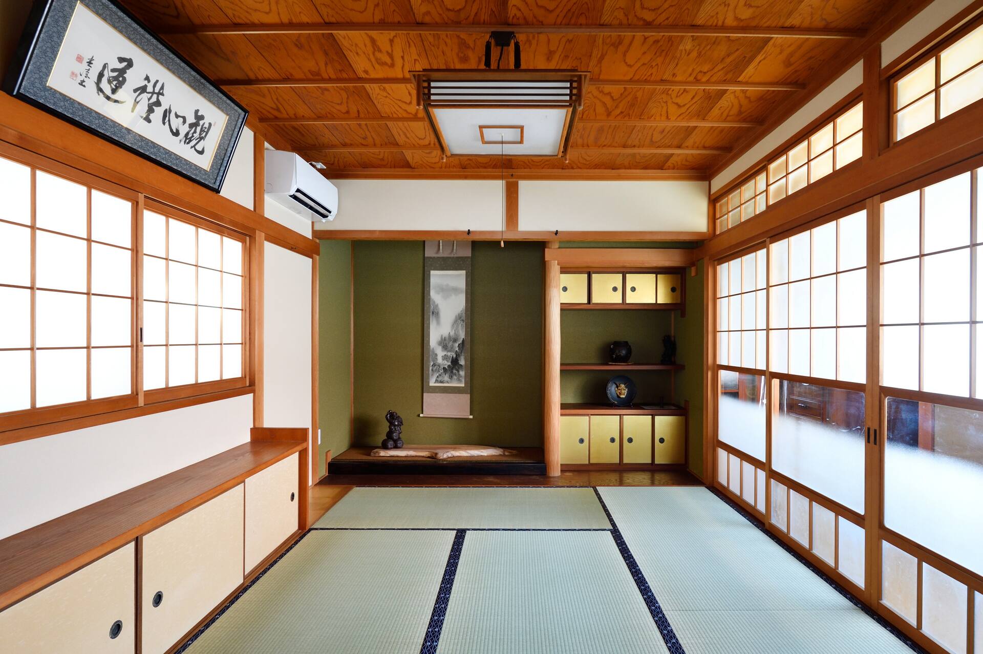 Hinoki house: Traditional machiya, walk to sights.